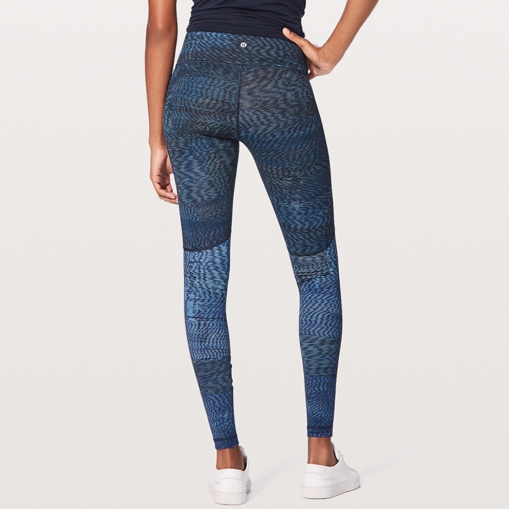 Lululemon Wunder Under -- Blue/Grey pattern - Picture 3 of 8
